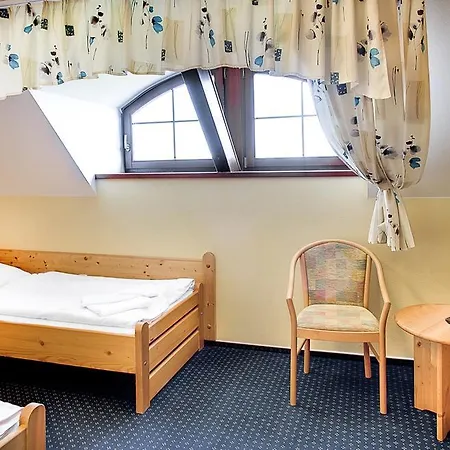 Frankuv Dvur 4* Йиндржихув-Градец